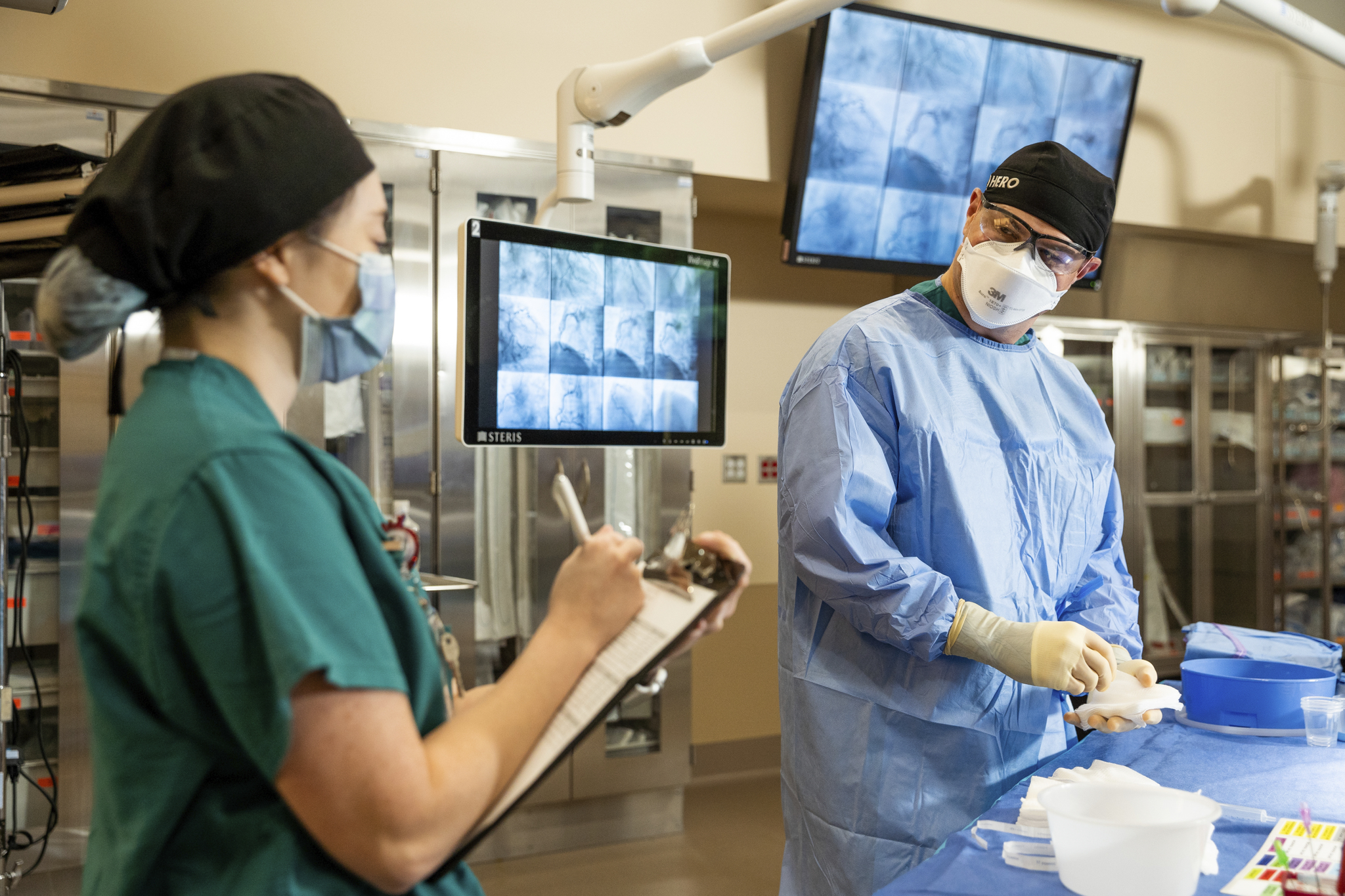 interventional-procedures doctors in operating room