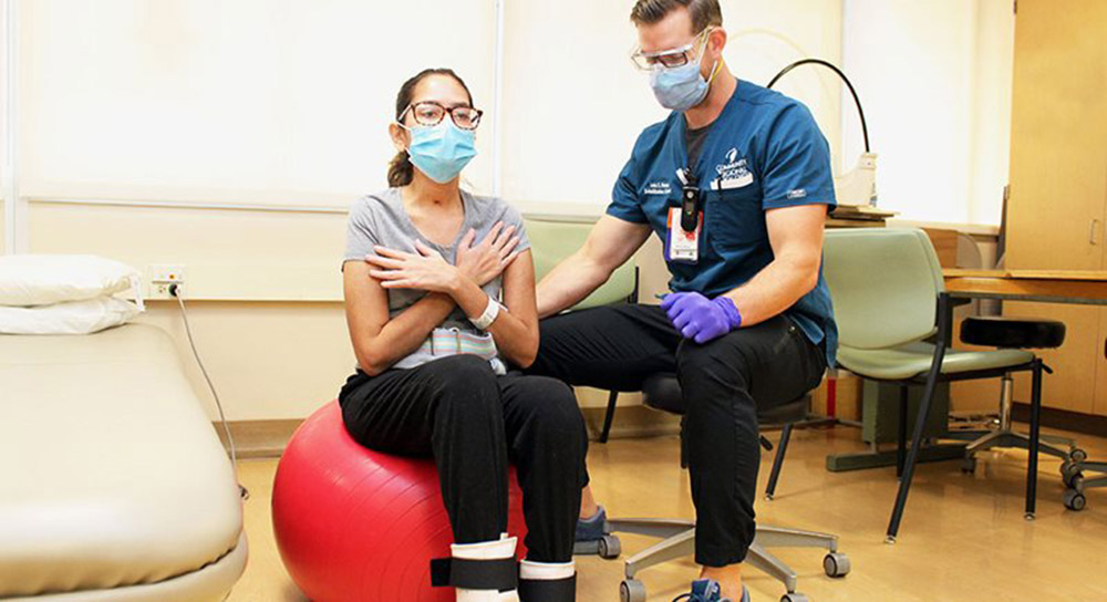 1000x544_Newsroom-Jordon-Mendoza-Rehab-Ball